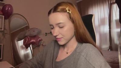 LovieKoons live cam on Cam4