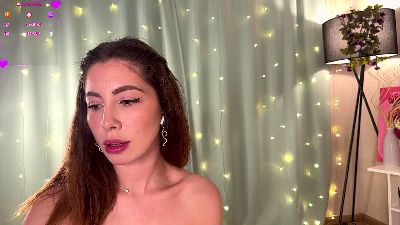 LovieRenne live cam on Cam4