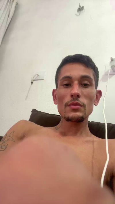 Lu01c live cam on Cam4