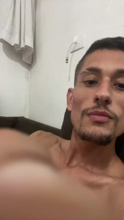 Lu01c live cam on Cam4