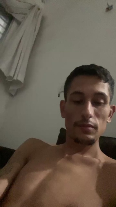 Lu01c live cam on Cam4