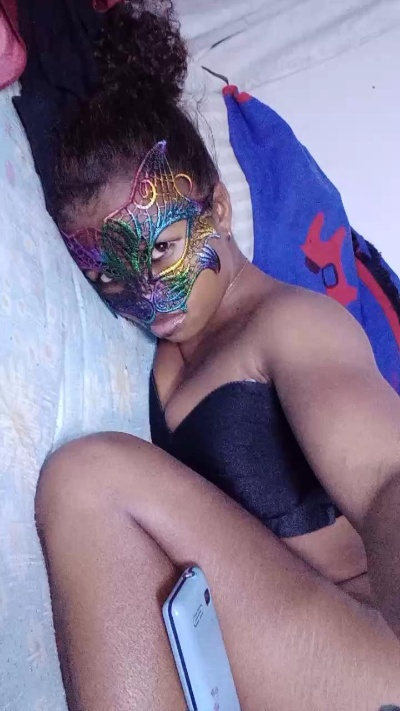 Lu_nah live cam on Cam4