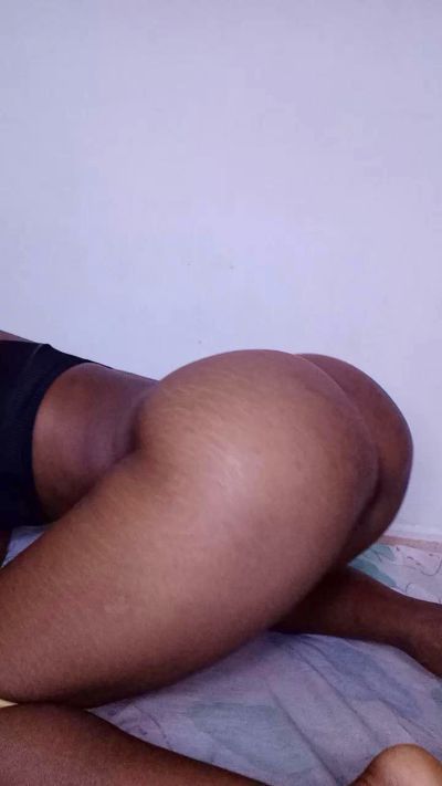 Lu_nah live cam on Cam4