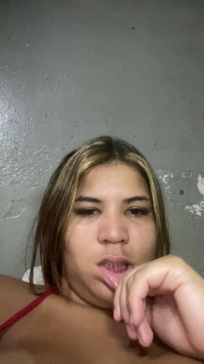 Luaaszz live cam on Cam4