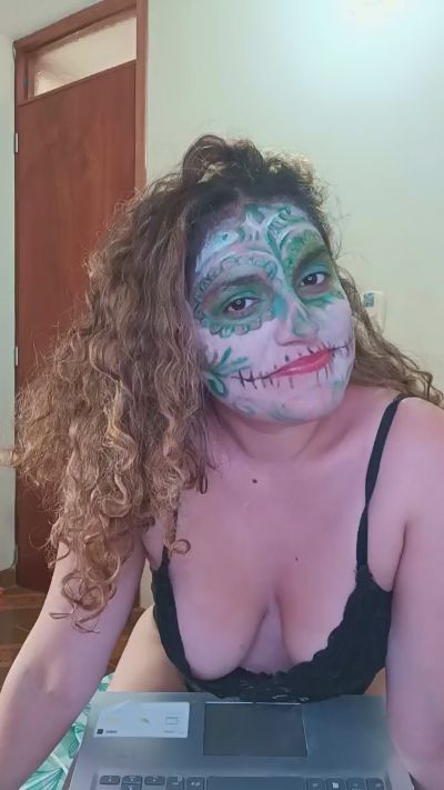 Luana363 live cam on Cam4