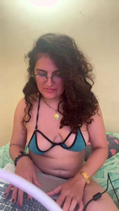 Luana363 live cam on Cam4