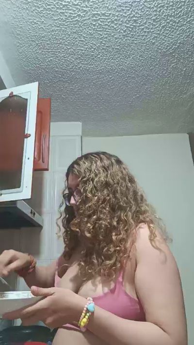 Luana363 live cam on Cam4
