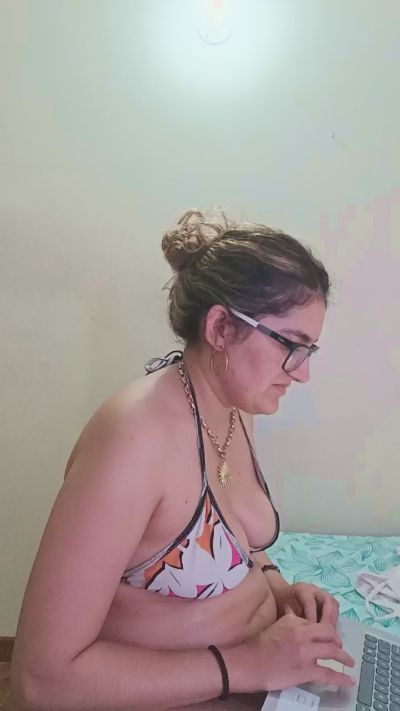 Luana363 live cam on Cam4