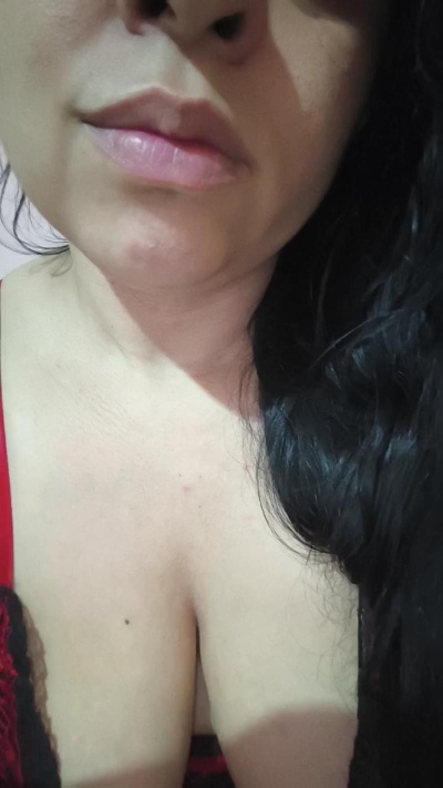 Luane live cam on Cam4