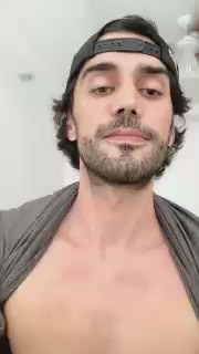 Luanservas live cam on Cam4