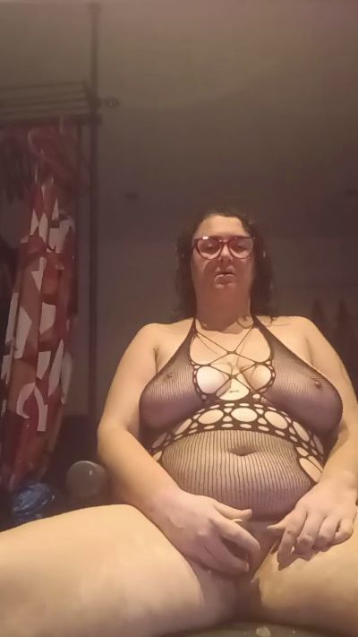Lubique live cam on Cam4