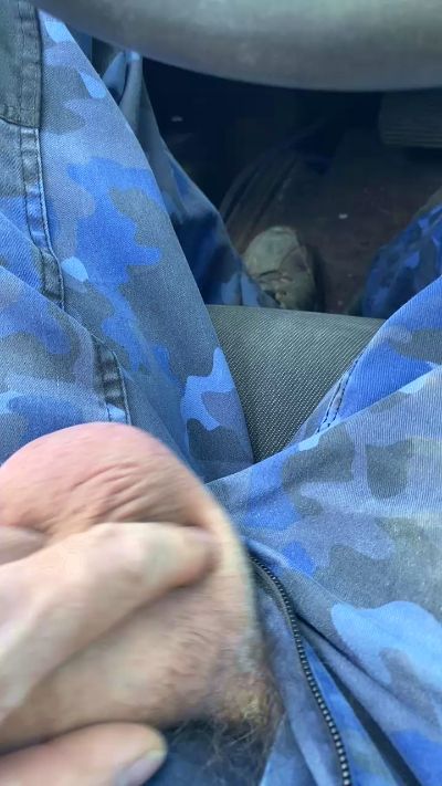 Luca075 live cam on Cam4