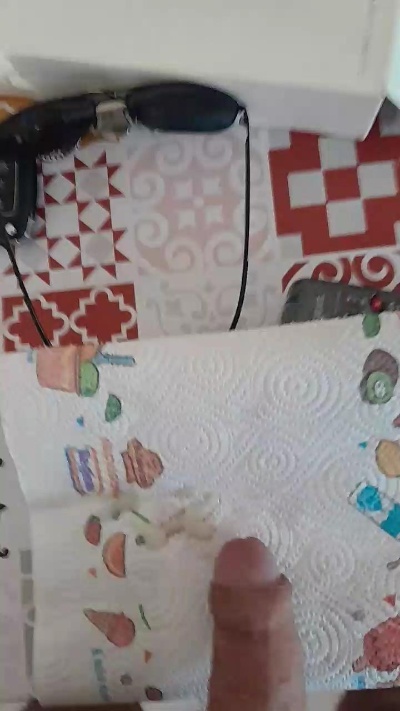 Luca28117 live cam on Cam4