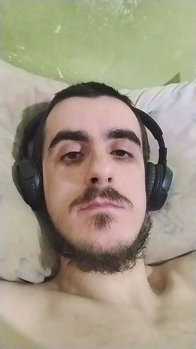 Lucaaas2000 live cam on Cam4