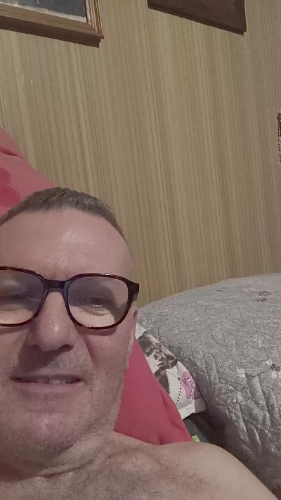 Lucart43 live cam on Cam4