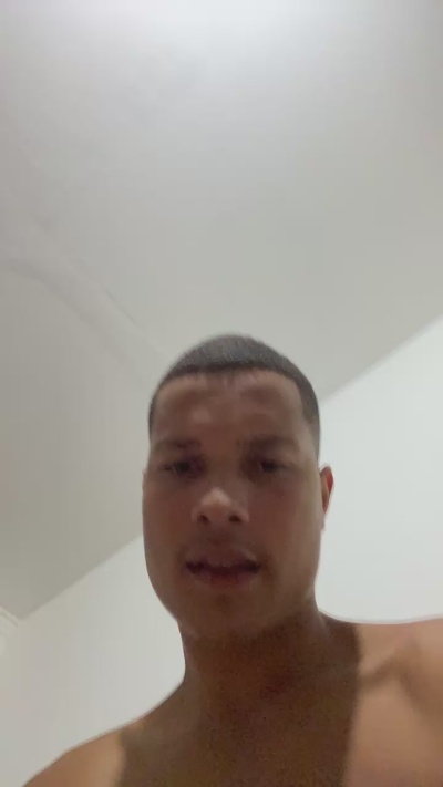 Lucas21sp live cam on Cam4