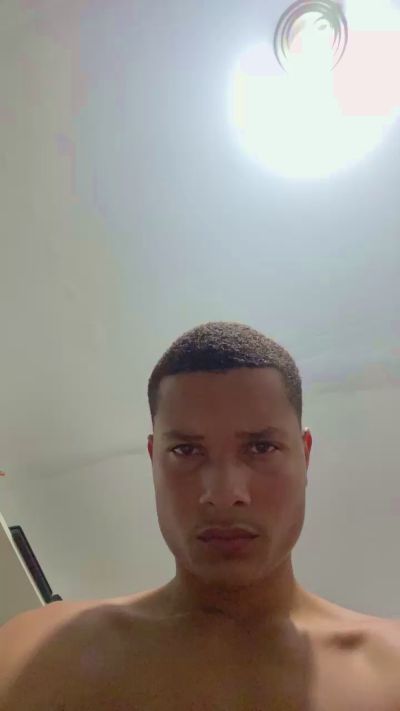 Lucas21sp live cam on Cam4