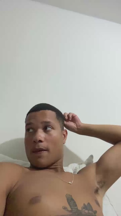 Lucas21sp live cam on Cam4