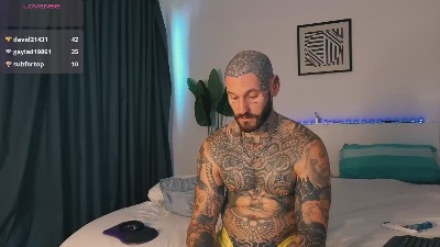 Lucasexclusive1 live cam on Cam4