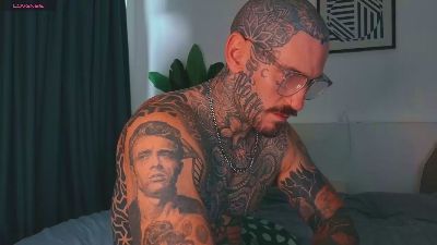 Lucasexclusive1 live cam on Cam4