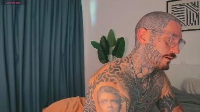 Lucasexclusive1 live cam on Cam4
