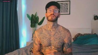 Lucasexclusive1 live cam on Cam4