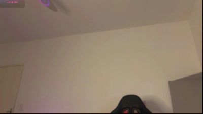 Lucasfit24 live cam on Cam4