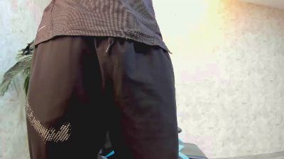 Lucasflexthis_1 live cam on Cam4