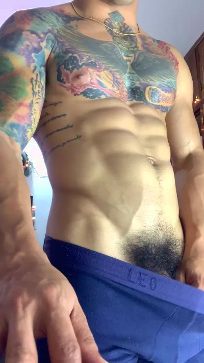 nude voyeur Lucasflexthis 1