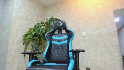Lucasflexthis_1 live cam on Cam4