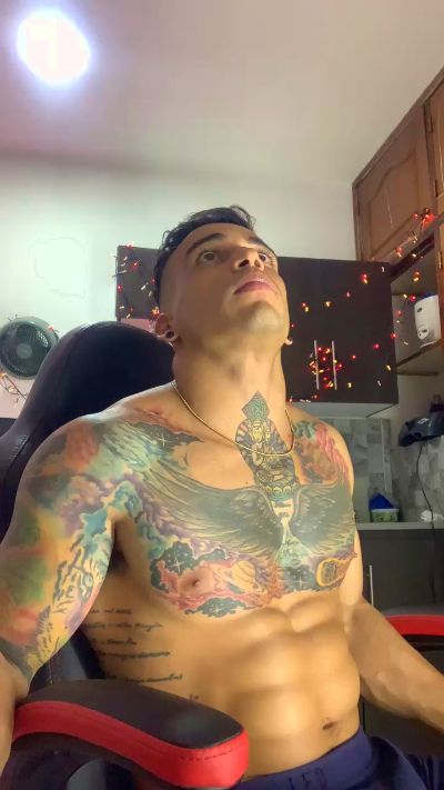 free cam sex Lucasflexthis 1