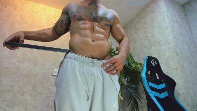 Lucasflexthis_1 live cam on Cam4