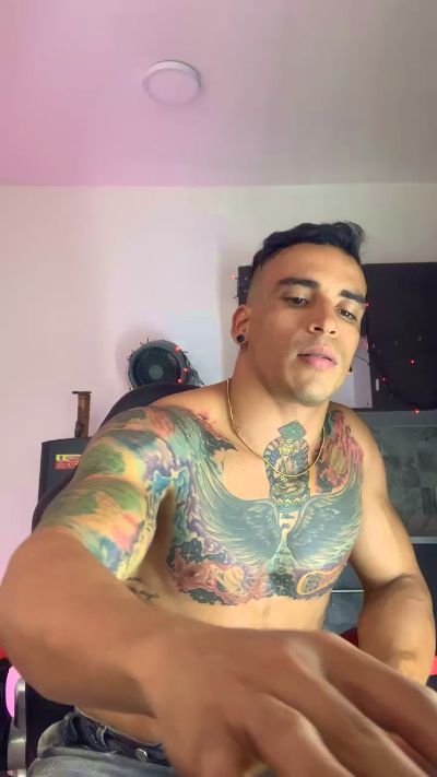 voyeur cam Lucasflexthis 1