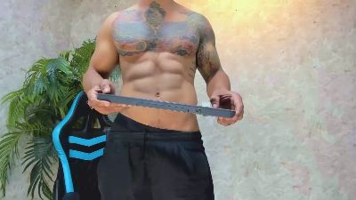 Lucasflexthis_1 live cam on Cam4
