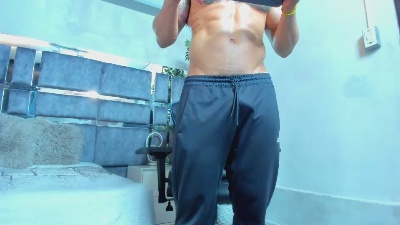 Lucasflexthis_1 live cam on Cam4
