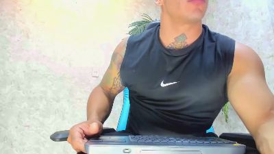 Lucasflexthis_1 live cam on Cam4