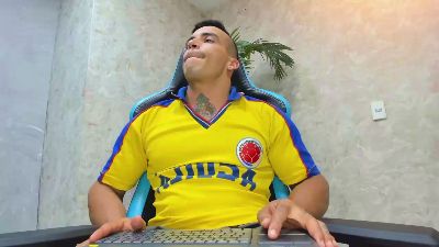 Lucasflexthis_1 live cam on Cam4