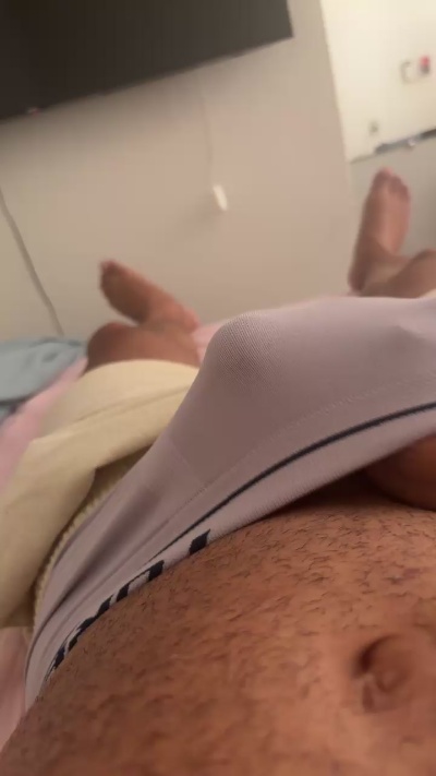 Lucasminas22 live cam on Cam4
