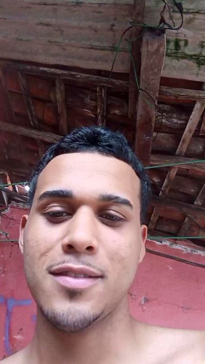 Lucasnovin08 webcam cam4 model stream image