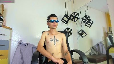 LucassSmithh live cam on Cam4