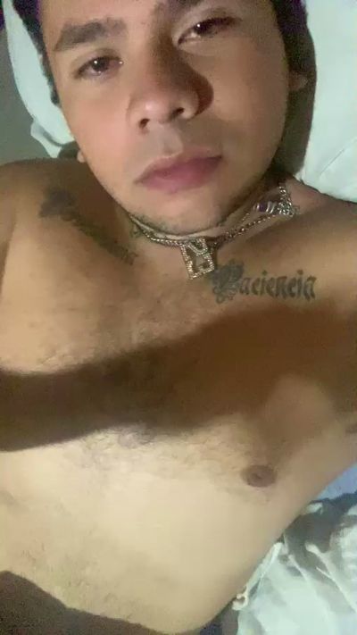 Profile and Statistics for Lucaswolf33 on Cam4