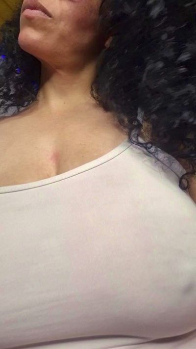Lucci_Lovee live cam on Cam4