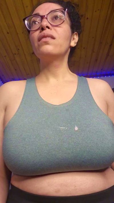 Lucci_Lovee live cam on Cam4