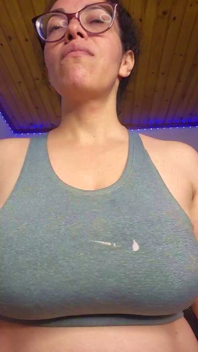 Lucci_Lovee live cam on Cam4