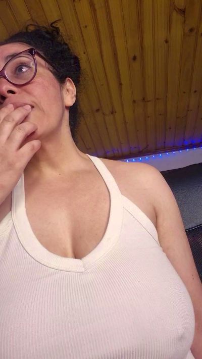 Lucci_Lovee live cam on Cam4