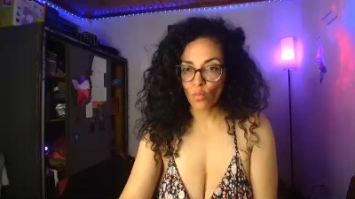 Lucci_Lovee live cam on Cam4