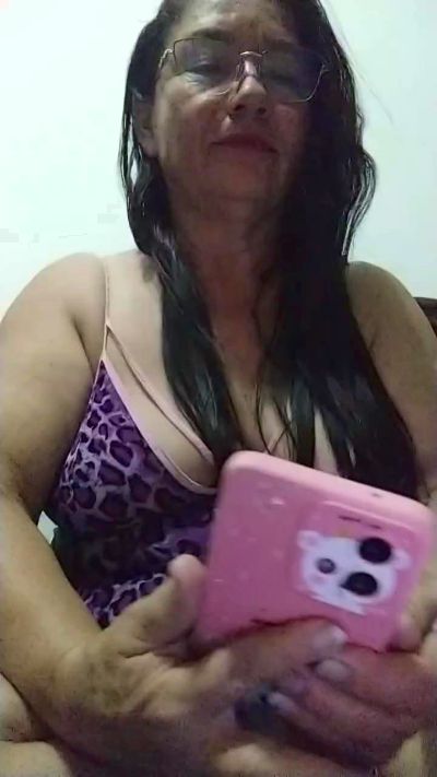 Lucerito_San live cam on Cam4
