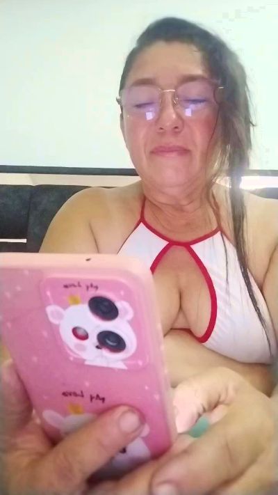 Lucerito_San live cam on Cam4