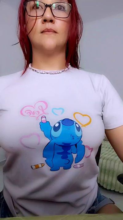 Lucia_Milf live cam on Cam4