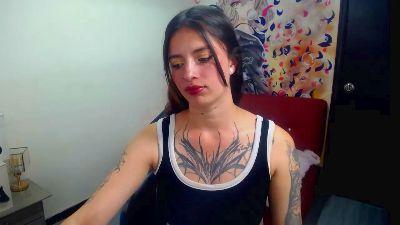 Lucia_evans21 live cam on Cam4